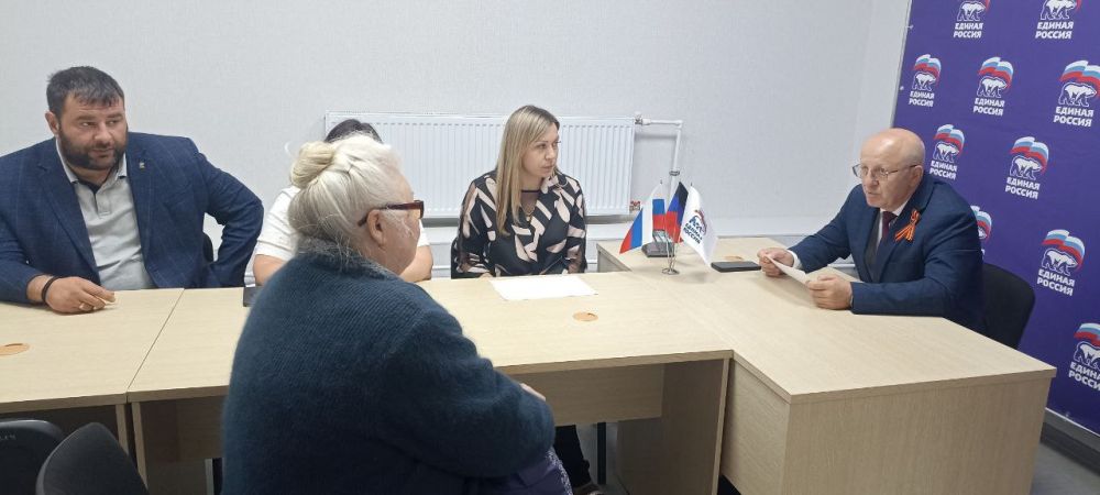 Встречи с жителями – часть депутатской работы Встречи с жителями – часть депутатской работы