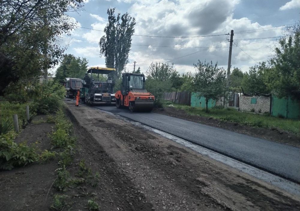 В Дебальцеве продолжается капитальный ремонт дорог В Дебальцеве продолжается капитальный ремонт дорог