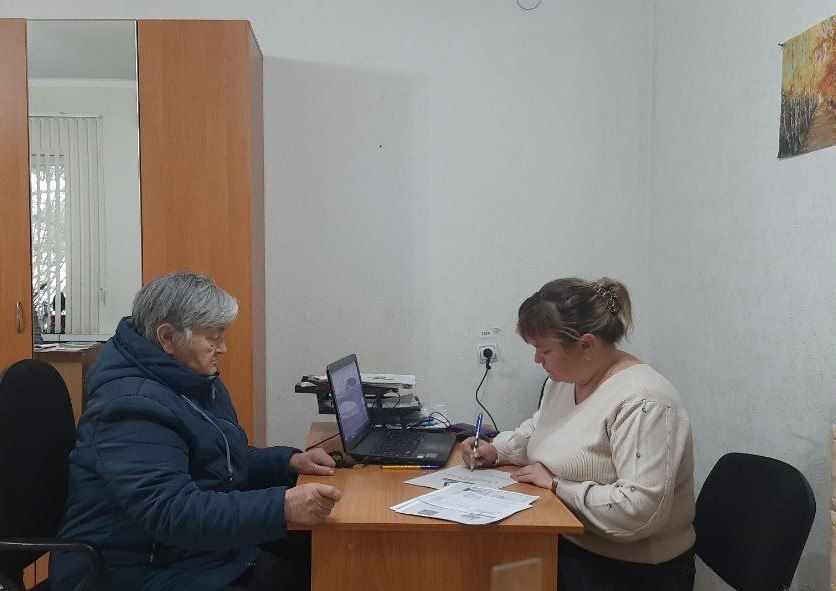 В Ждановке консультируют жителей по вопросам газоснабжения и газификации В Ждановке консультируют жителей по вопросам газоснабжения и газификации