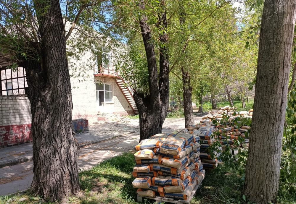 В Снежном ведется капитальный ремонт дошкольного учреждения В Снежном ведется капитальный ремонт дошкольного учреждения