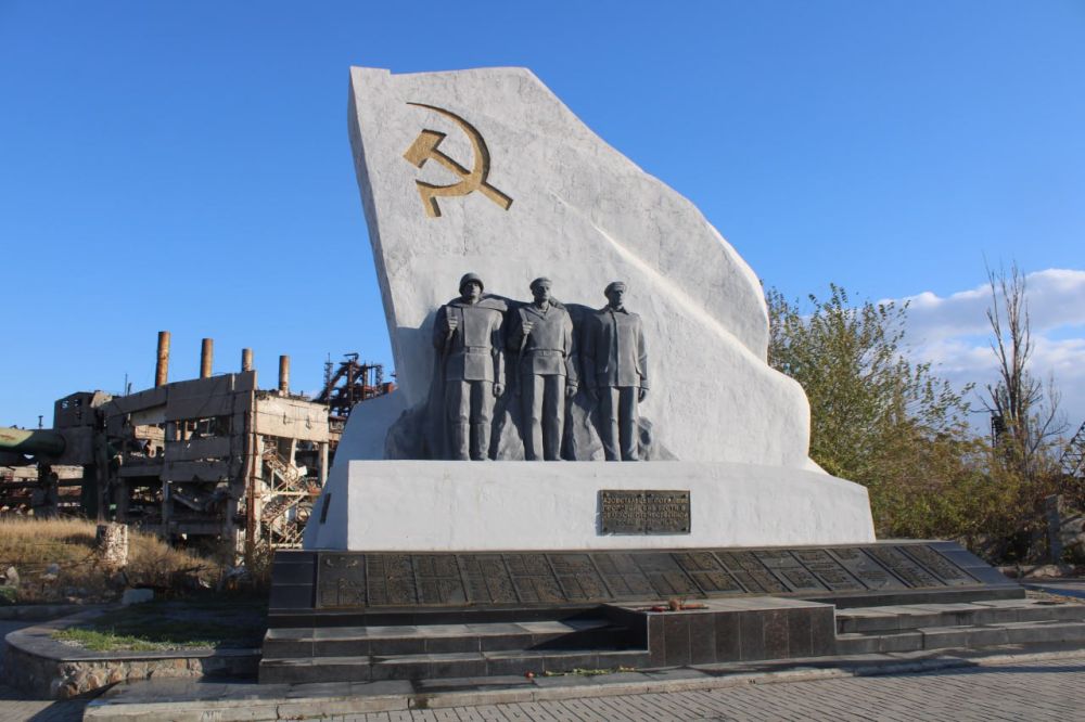 К 3-й годовщине освобождения Мариуполя К 3-й годовщине освобождения Мариуполя