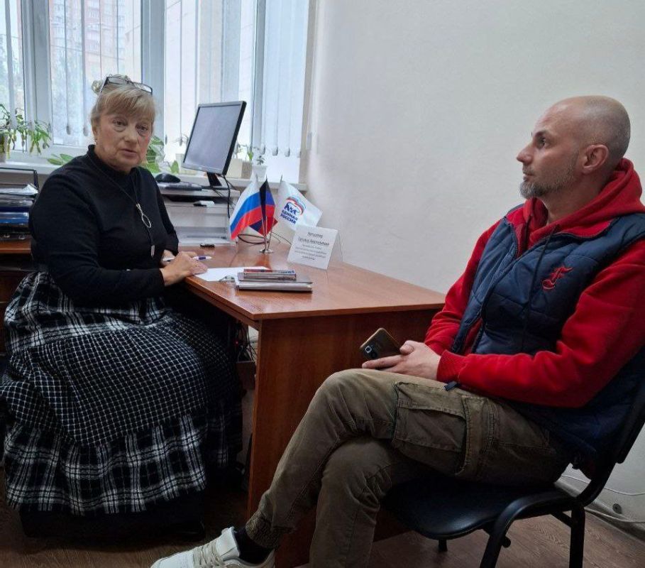 Сегодня, 20 мая, в общественной приёмной Партии «Единая Россия» Ворошиловского района города Донецка личный приём провела руководитель Управы Ворошиловского внутригородского района Администрации городского округа Донецк... Сегодня, 20 мая, в общественной приёмной Партии «Единая Россия» Ворошиловского района города Донецка личный приём провела руководитель Управы Ворошиловского внутригородского района Администрации городского округа Донецк...