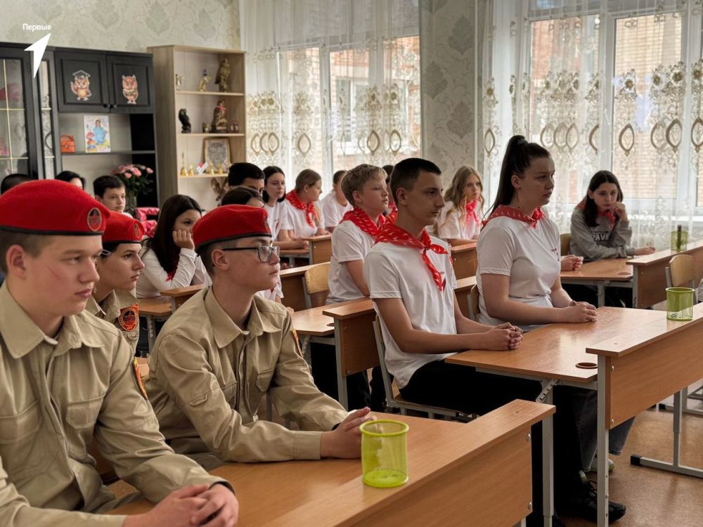 В ДНР прошло 70 образовательных встреч ко Дню освобождения Мариуполя, участниками стали более 1500 человек В ДНР прошло 70 образовательных встреч ко Дню освобождения Мариуполя, участниками стали более 1500 человек