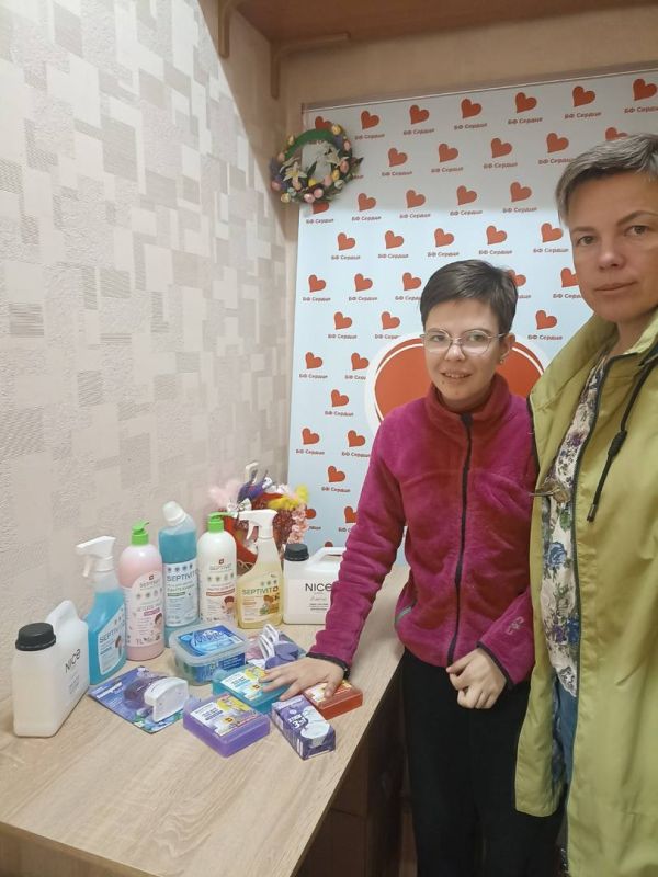 Признательны от всего сердца донецкому предпринимателю Алексею Борисовичу за предоставленную для подопечных фонда значительную помощь в виде бытовой химии в широком ассортименте Признательны от всего сердца донецкому предпринимателю Алексею Борисовичу за предоставленную для подопечных фонда значительную помощь в виде бытовой химии в широком ассортименте
