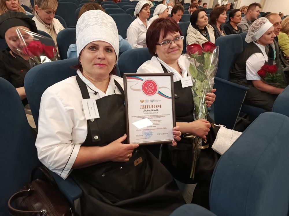 Команда поваров Снежного стали серебряными призерами Всероссийского конкурса школьных столовых Команда поваров Снежного стали серебряными призерами Всероссийского конкурса школьных столовых