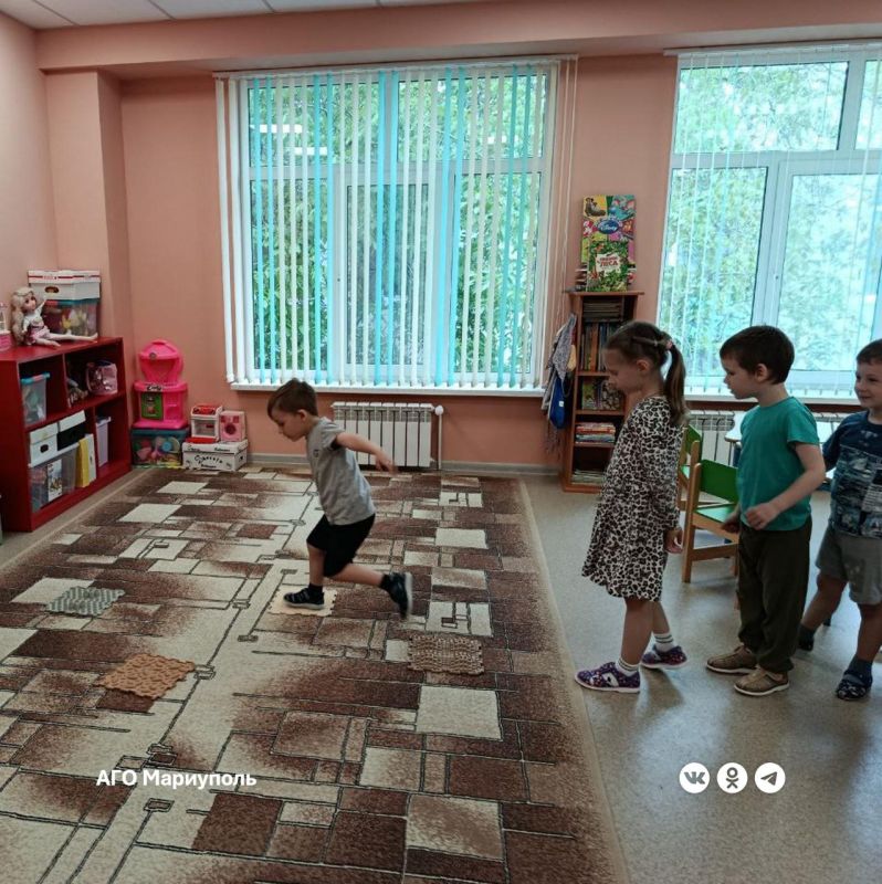 Малыши левобережного детсада побывали в «Стране загадок и чудес» Малыши левобережного детсада побывали в «Стране загадок и чудес»