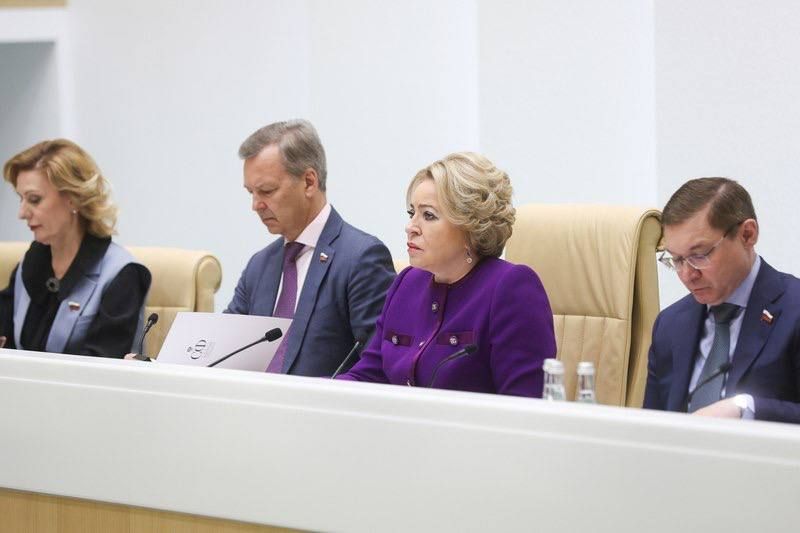 Александр Волошин: #Пленарноезаседание_СФ. Сегодня в Совете Федерации состоялось очередное заседание весенней парламентской сессии под председательством Валентины Ивановны Матвиенко Александр Волошин: #Пленарноезаседание_СФ. Сегодня в Совете Федерации состоялось очередное заседание весенней парламентской сессии под председательством Валентины Ивановны Матвиенко