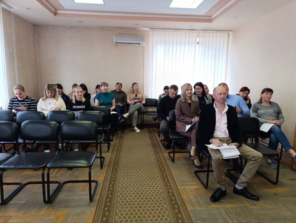 Сегодня, 21.05.2025, в рамках партийного проекта партии Единая Россия «Здоровое будущее» в Управе Ленинского внутригородского района Администрации городского округа Донецк волонтеры-медики провели лекцию на тему: «Тревога... Сегодня, 21.05.2025, в рамках партийного проекта партии Единая Россия «Здоровое будущее» в Управе Ленинского внутригородского района Администрации городского округа Донецк волонтеры-медики провели лекцию на тему: «Тревога...