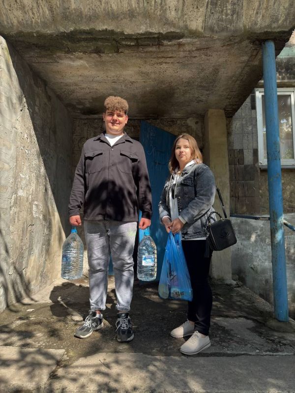 Сегодня в городском округе Дебальцево прошла акция «Весна Победы: Помощь рядом» Сегодня в городском округе Дебальцево прошла акция «Весна Победы: Помощь рядом»