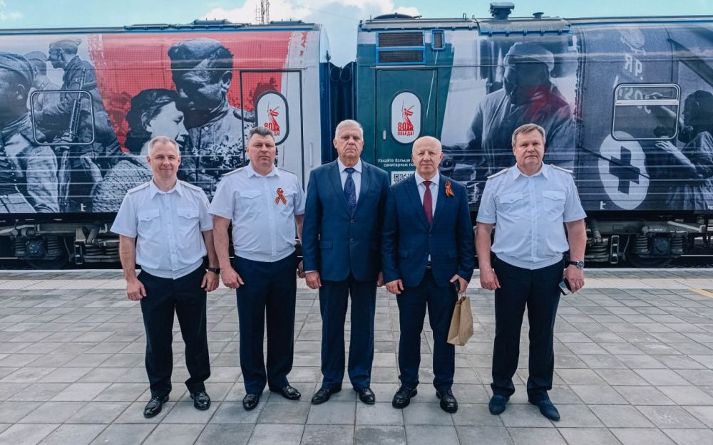 Олег Моргун: В Мариуполь прибыл «Поезд Победы»! Это – первая в мире иммерсивная инсталляция с эффектом погружения, которая размещена в движущемся поезде Олег Моргун: В Мариуполь прибыл «Поезд Победы»! Это – первая в мире иммерсивная инсталляция с эффектом погружения, которая размещена в движущемся поезде