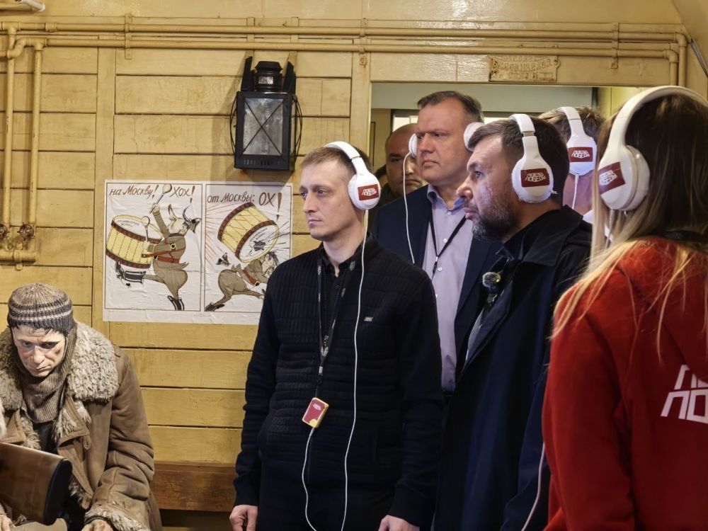 Легендарный "Поезд Победы" прибыл в ДНР Легендарный "Поезд Победы" прибыл в ДНР