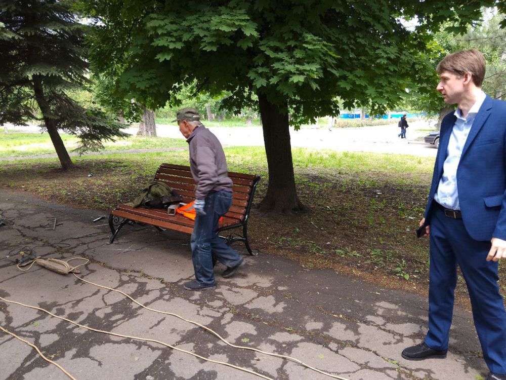 В Кировском внутригородском районе продолжаются работы по благоустройству В Кировском внутригородском районе продолжаются работы по благоустройству