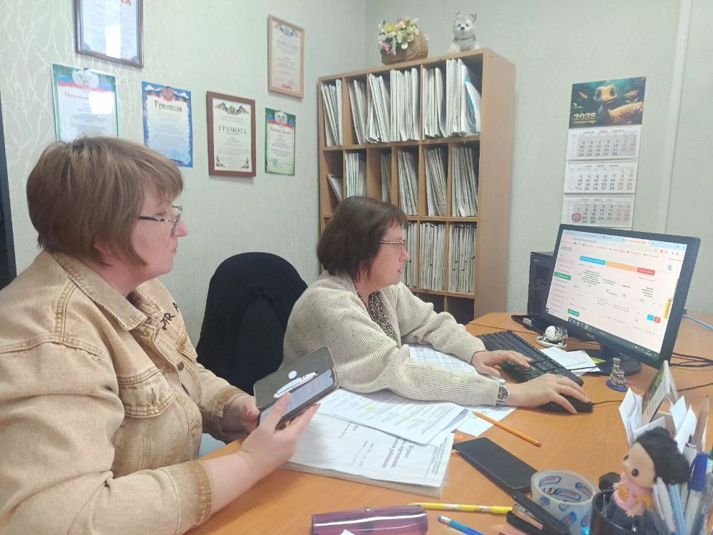 В ГБУ «Дебальцевский городской занятости» с представителями трех организаций города обсудили участие во Всероссийском опросе работодателей В ГБУ «Дебальцевский городской занятости» с представителями трех организаций города обсудили участие во Всероссийском опросе работодателей