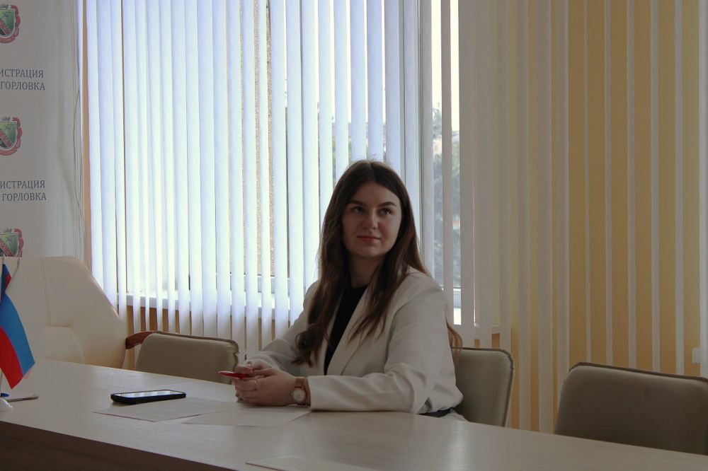 Заместитель главы администрации городского округа Горловка Донецкой Народной Республики провел встречу с молодежью Горловки Заместитель главы администрации городского округа Горловка Донецкой Народной Республики провел встречу с молодежью Горловки