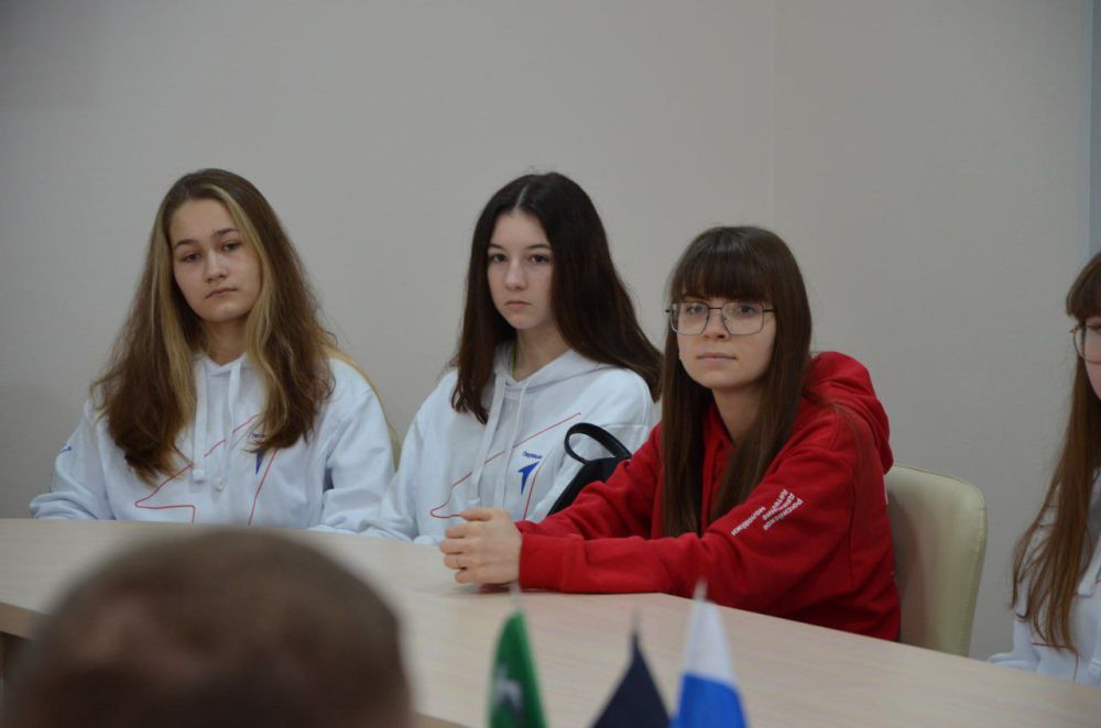 Иван Приходько: Молодёжь Горловки — будущее, которое создаёт настоящее Иван Приходько: Молодёжь Горловки — будущее, которое создаёт настоящее