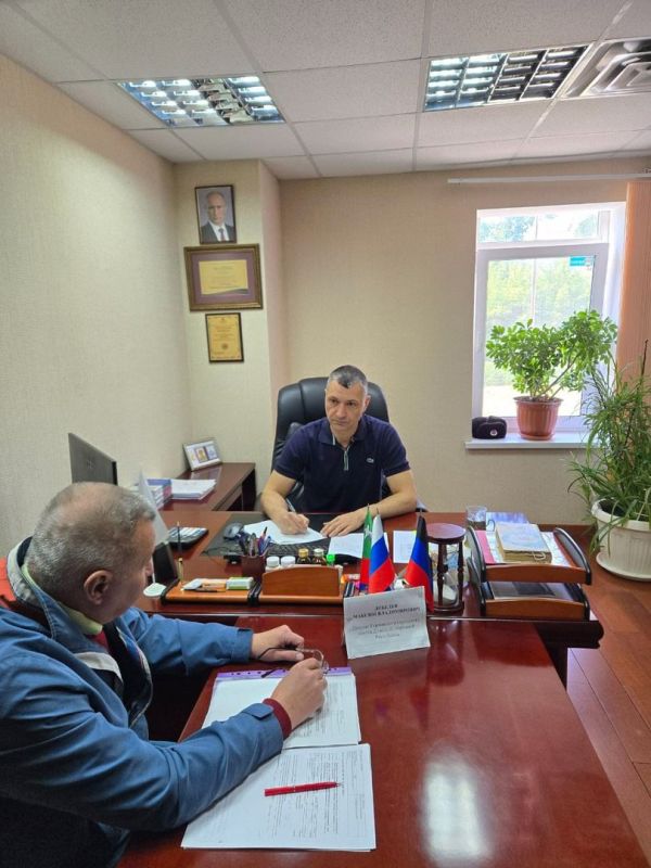 Роман Конев: Состоялся приём граждан депутатом Горловского городского совета Донецкой Народной Республики первого созыва Геннадием Маюровым Роман Конев: Состоялся приём граждан депутатом Горловского городского совета Донецкой Народной Республики первого созыва Геннадием Маюровым
