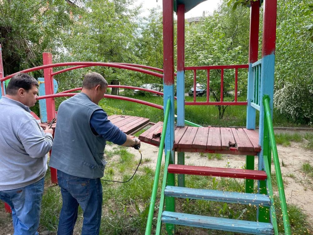 В Кировском внутригородском районе продолжаются работы по благоустройству В Кировском внутригородском районе продолжаются работы по благоустройству