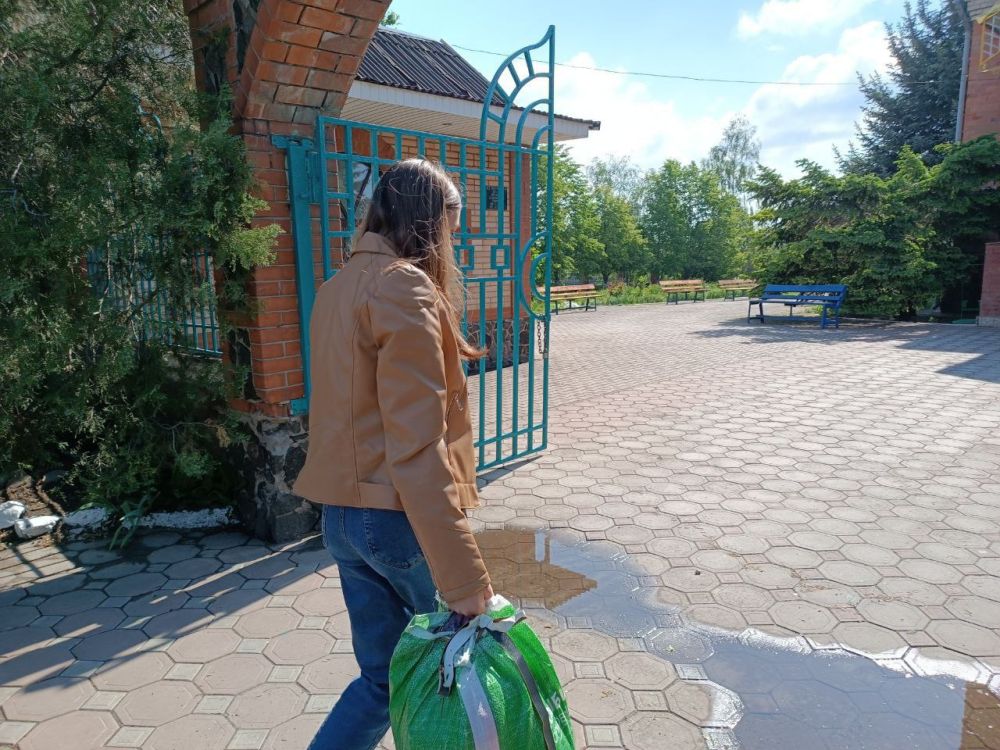 Сегодня Первый заместитель главы Администрации Володарского муниципального округа Дмитрий Владимирович Боровик совместно с сектором молодежной политики принял участие в акции «Вещи в радость» организованной в рамках... Сегодня Первый заместитель главы Администрации Володарского муниципального округа Дмитрий Владимирович Боровик совместно с сектором молодежной политики принял участие в акции «Вещи в радость» организованной в рамках...