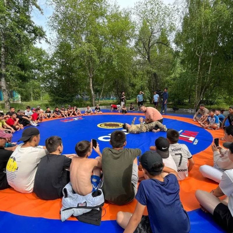 Как провести лето ярко и с пользой? Как провести лето ярко и с пользой?