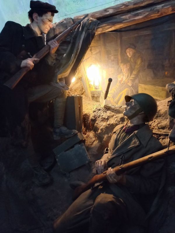 Волонтеры движения «За Победу» ГБОУ «Мироновская школа № 10 г.о. Дебальцево» сегодня посетили поезд Победы, который прибыл в г. Дебальцево Волонтеры движения «За Победу» ГБОУ «Мироновская школа № 10 г.о. Дебальцево» сегодня посетили поезд Победы, который прибыл в г. Дебальцево