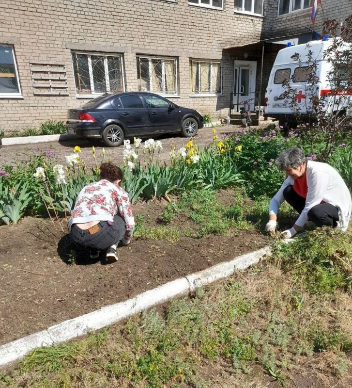 Продолжаем выполнять поручения Главы Республики по благоустройству территории, уделяя особое внимание покосу сорной травы Продолжаем выполнять поручения Главы Республики по благоустройству территории, уделяя особое внимание покосу сорной травы