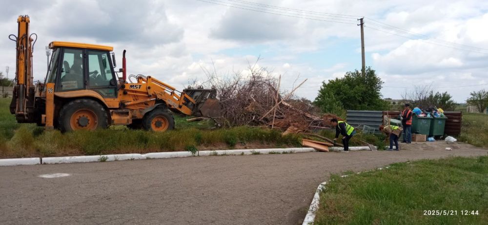 Борис Трима: Во исполнение поручения Главы Донецкой Народной Республики Дениса Владимировича Пушилина в Мангушском муниципальном округе продолжаются работы по ликвидации несанкционированных свалок Борис Трима: Во исполнение поручения Главы Донецкой Народной Республики Дениса Владимировича Пушилина в Мангушском муниципальном округе продолжаются работы по ликвидации несанкционированных свалок