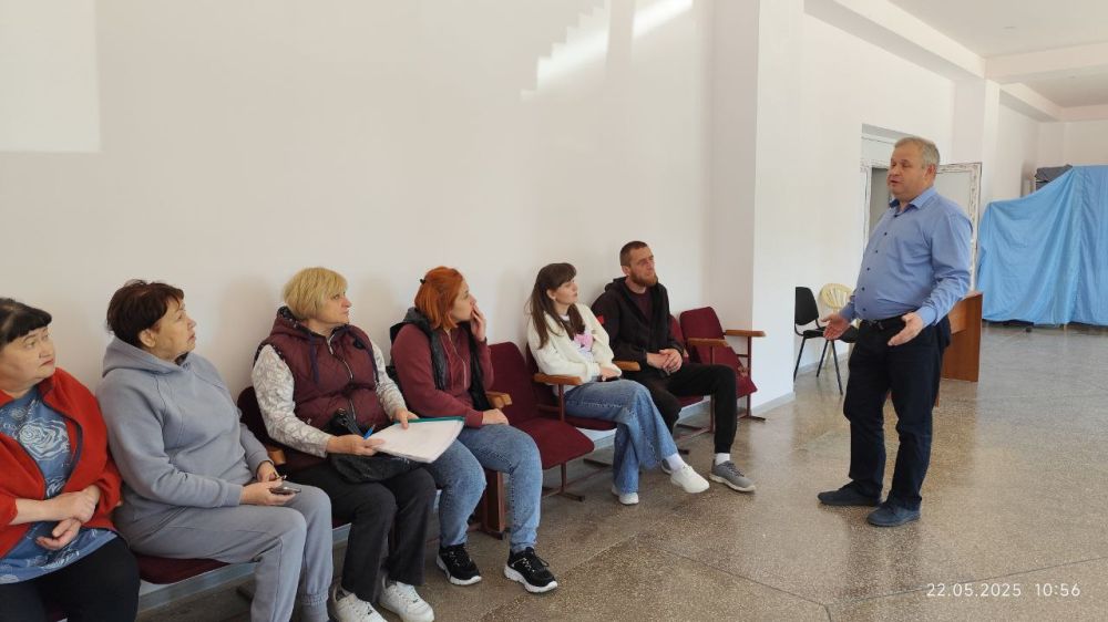 22.05.2025 депутат Тельмановского муниципального совета Владимир Ермак провел встречу в трудовом коллективе МБУ "Тельмановский РДК" 22.05.2025 депутат Тельмановского муниципального совета Владимир Ермак провел встречу в трудовом коллективе МБУ "Тельмановский РДК"