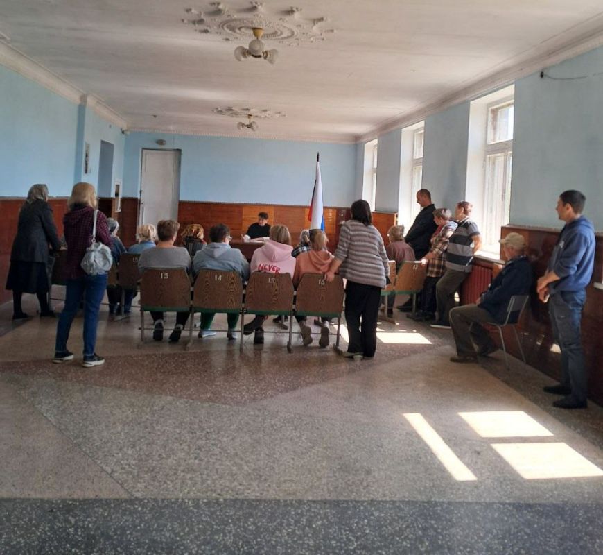 Проведена встреча с местным активом жителей села Старая Ласпа, на которой разъясняла и отвечала на интересующие вопросы и.о. начальника Староигнатьевского отдела Проведена встреча с местным активом жителей села Старая Ласпа, на которой разъясняла и отвечала на интересующие вопросы и.о. начальника Староигнатьевского отдела