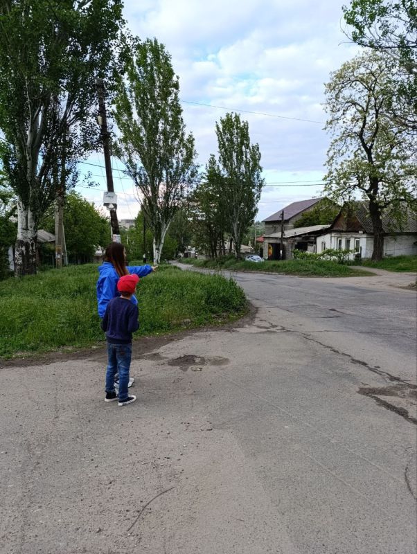 В рамках реализации партийного проекта «Безопасные дороги», направленного на формирование у подрастающего поколения осознанного и ответственного отношения к безопасности на улично-дорожной сети, сотрудники Управы Ленинского... В рамках реализации партийного проекта «Безопасные дороги», направленного на формирование у подрастающего поколения осознанного и ответственного отношения к безопасности на улично-дорожной сети, сотрудники Управы Ленинского...