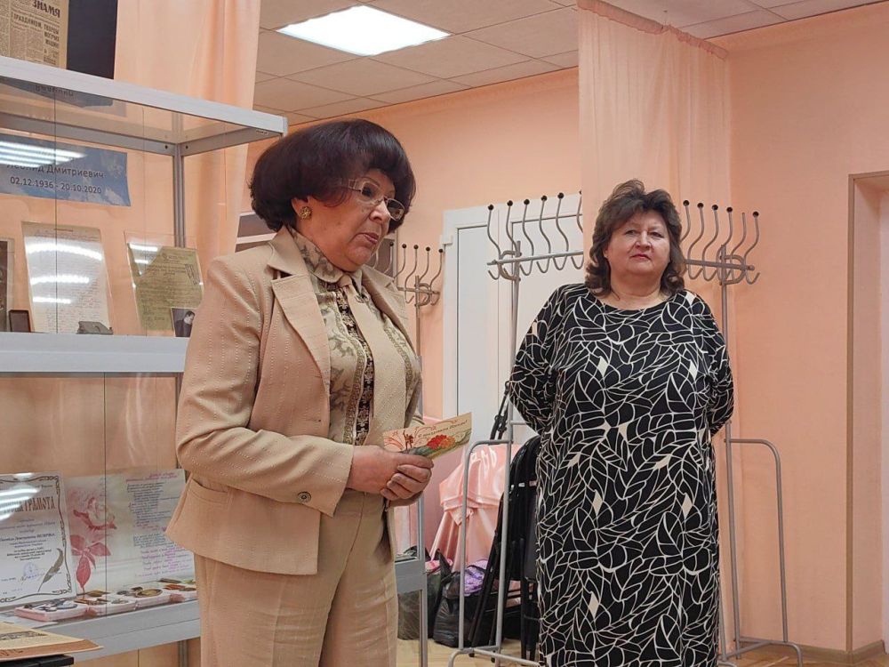 В Ясиноватском музее открыли экспозицию памяти Леонида Величко — редактора «Красного знамени» В Ясиноватском музее открыли экспозицию памяти Леонида Величко — редактора «Красного знамени»