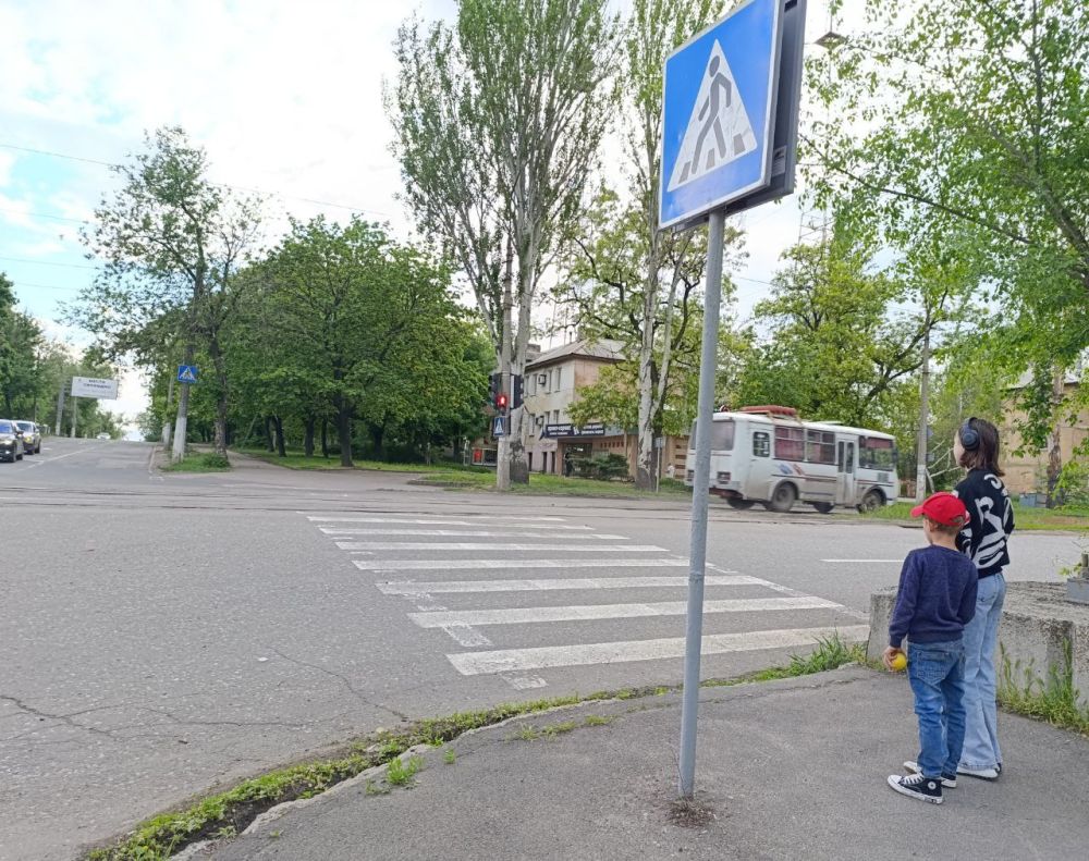 В рамках реализации партийного проекта «Безопасные дороги», направленного на формирование у подрастающего поколения осознанного и ответственного отношения к безопасности на улично-дорожной сети, сотрудники Управы Ленинского... В рамках реализации партийного проекта «Безопасные дороги», направленного на формирование у подрастающего поколения осознанного и ответственного отношения к безопасности на улично-дорожной сети, сотрудники Управы Ленинского...