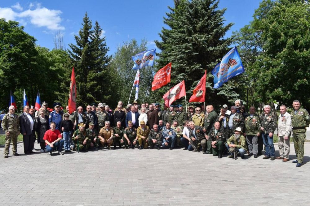 Глава Снежного посетил фестиваль патриотической песни Глава Снежного посетил фестиваль патриотической песни