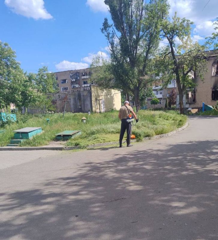 Наталья Великодная: В освобожденных населенных пунктах Кураховского м.о. ведутся активные работы по очистке территории и наведению порядка, что значительно меняет их облик Наталья Великодная: В освобожденных населенных пунктах Кураховского м.о. ведутся активные работы по очистке территории и наведению порядка, что значительно меняет их облик