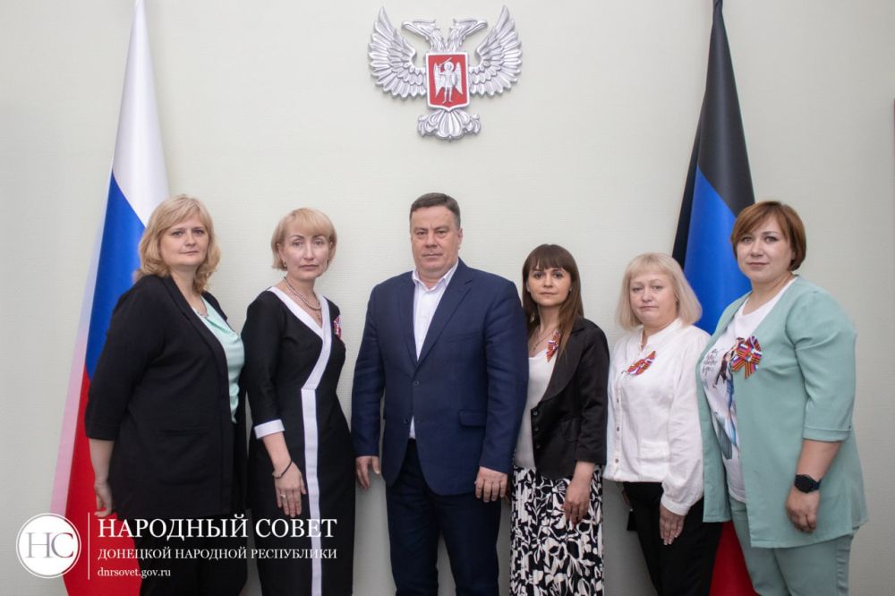 Константин Кузьмин: Сегодня провел рабочую встречу с министром образования и науки ДНР Олегом Трофимовым и сотрудницами вузов – женами участников СВО Константин Кузьмин: Сегодня провел рабочую встречу с министром образования и науки ДНР Олегом Трофимовым и сотрудницами вузов – женами участников СВО