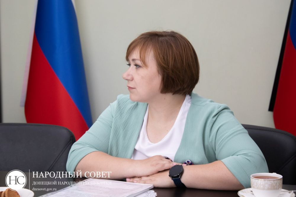 Константин Кузьмин: Сегодня провел рабочую встречу с министром образования и науки ДНР Олегом Трофимовым и сотрудницами вузов – женами участников СВО Константин Кузьмин: Сегодня провел рабочую встречу с министром образования и науки ДНР Олегом Трофимовым и сотрудницами вузов – женами участников СВО