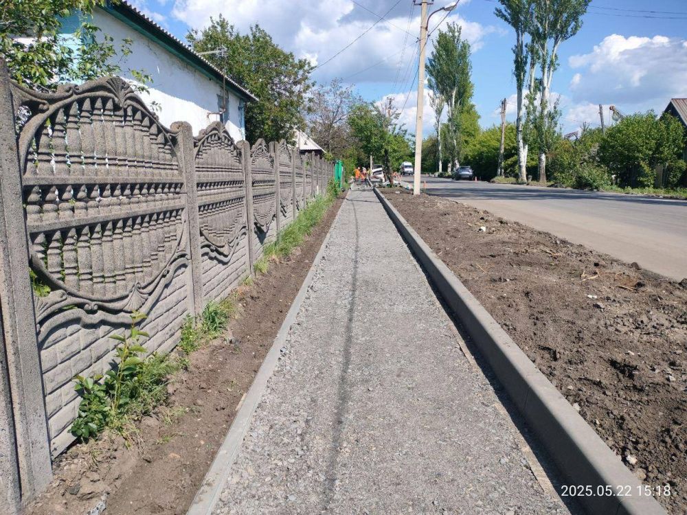 Специалисты из регионов-шефов продолжают восстановление улично-дорожной сети в подшефных муниципалитетах Специалисты из регионов-шефов продолжают восстановление улично-дорожной сети в подшефных муниципалитетах