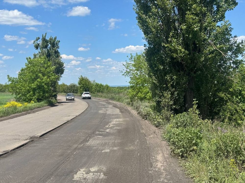 В Снежном продолжаются работы по ремонту автомобильных дорог В Снежном продолжаются работы по ремонту автомобильных дорог