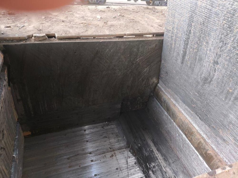 На участке переработки лома Макеевского металлургического завода завершен ремонт пресса На участке переработки лома Макеевского металлургического завода завершен ремонт пресса