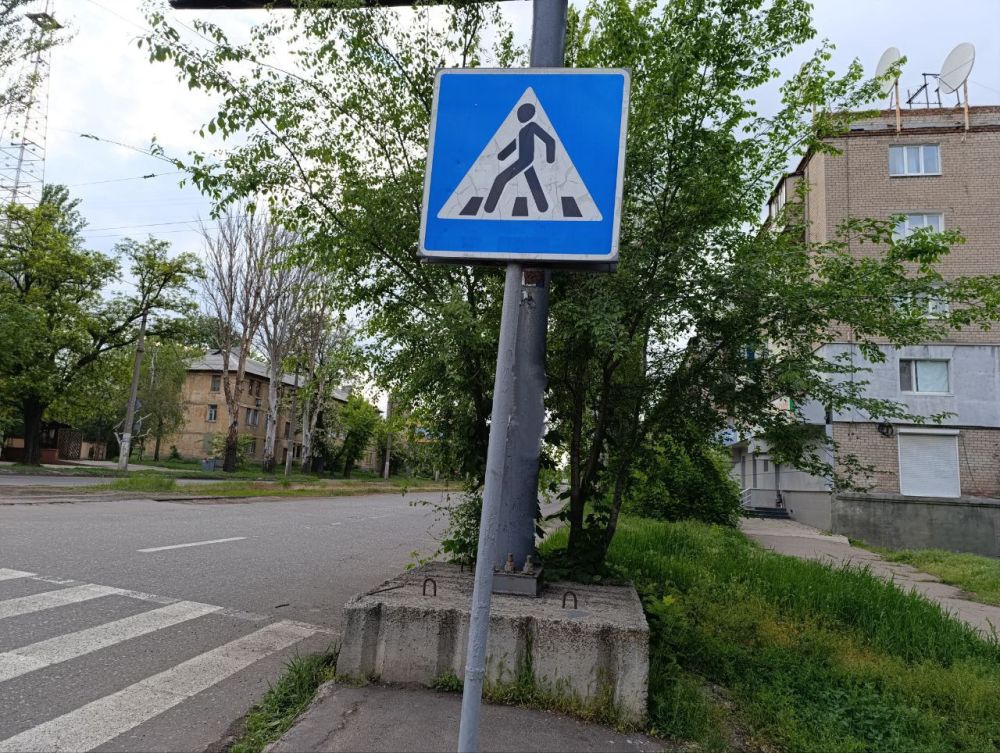 В рамках реализации партийного проекта «Безопасные дороги», направленного на формирование у подрастающего поколения осознанного и ответственного отношения к безопасности на улично-дорожной сети, сотрудники Управы Ленинского... В рамках реализации партийного проекта «Безопасные дороги», направленного на формирование у подрастающего поколения осознанного и ответственного отношения к безопасности на улично-дорожной сети, сотрудники Управы Ленинского...