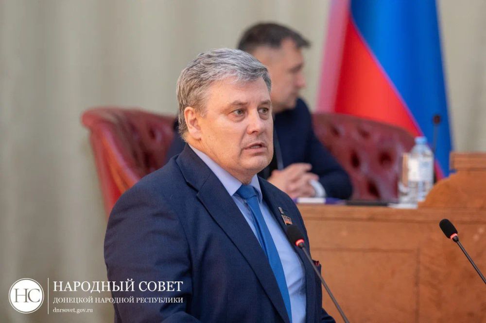 Юрий Покинтелица: 23 мая на пленарном заседании Народного Совета ДНР были приняты важные законы, в том числе касающиеся улучшения жилищных условий для детей-сирот и внедрения инициативного бюджетирования Юрий Покинтелица: 23 мая на пленарном заседании Народного Совета ДНР были приняты важные законы, в том числе касающиеся улучшения жилищных условий для детей-сирот и внедрения инициативного бюджетирования