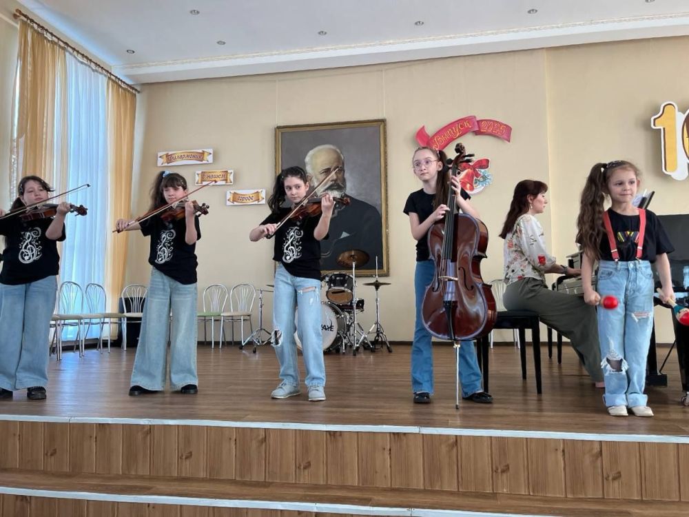 Выпускной в школе искусств Выпускной в школе искусств