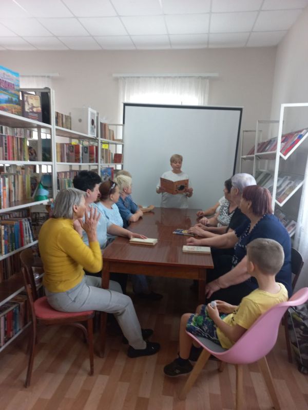 В рамках партийного проекта #КультураМалойРодины 24.05.2025г. в МБУ "Новотроицкий ДК "Горняк" прошла беседа «Мир письменности», посвященная Дню славянской письменности и культуры В рамках партийного проекта #КультураМалойРодины 24.05.2025г. в МБУ "Новотроицкий ДК "Горняк" прошла беседа «Мир письменности», посвященная Дню славянской письменности и культуры