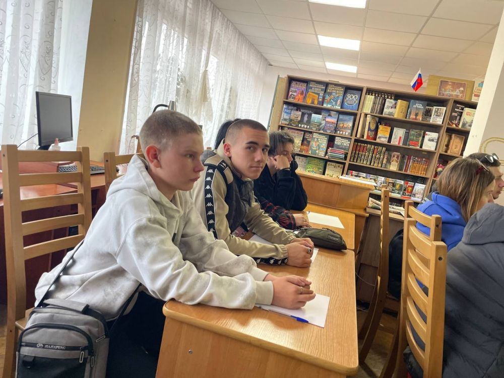 Конкурс стихотворений «Могущее слово»,приуроченный к празднованию Дня славянской письменности Конкурс стихотворений «Могущее слово»,приуроченный к празднованию Дня славянской письменности