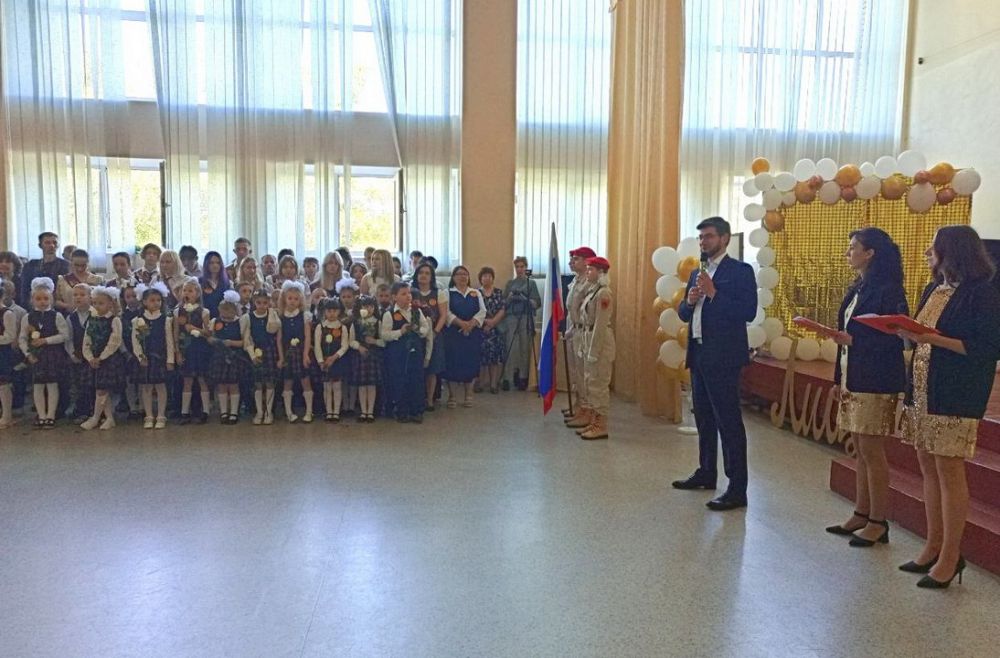 Олег Трофимов: И никогда не повторится наш школьный вальс, прощальный вальс! Олег Трофимов: И никогда не повторится наш школьный вальс, прощальный вальс!