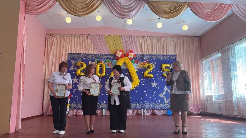 «ПОСЛЕДНИЙ ЗВОНОК - 2025» В ПЯТОЙ ШКОЛЕ «ПОСЛЕДНИЙ ЗВОНОК - 2025» В ПЯТОЙ ШКОЛЕ