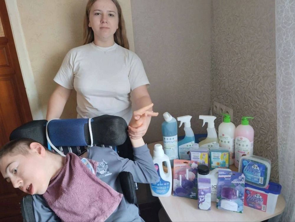 "...Когда человек протягивает руку, чтобы помочь другому, он прикасается к лику Божества" Уолт Уитмен "...Когда человек протягивает руку, чтобы помочь другому, он прикасается к лику Божества" Уолт Уитмен