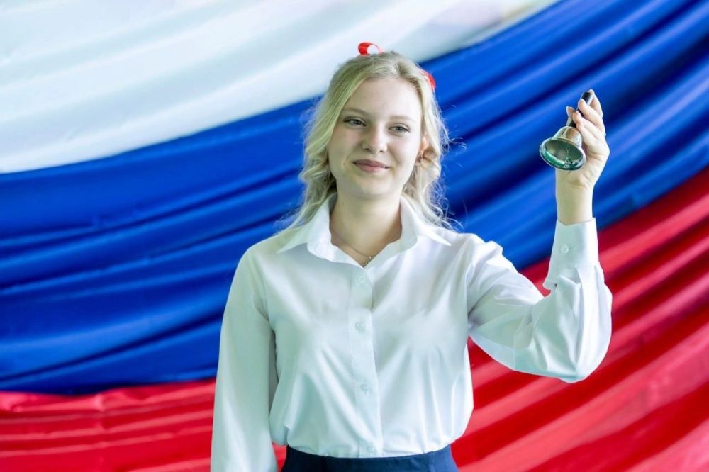 Альбина Афенченко: Уважаемые коллеги, ученики, учителя и родители! Альбина Афенченко: Уважаемые коллеги, ученики, учителя и родители!