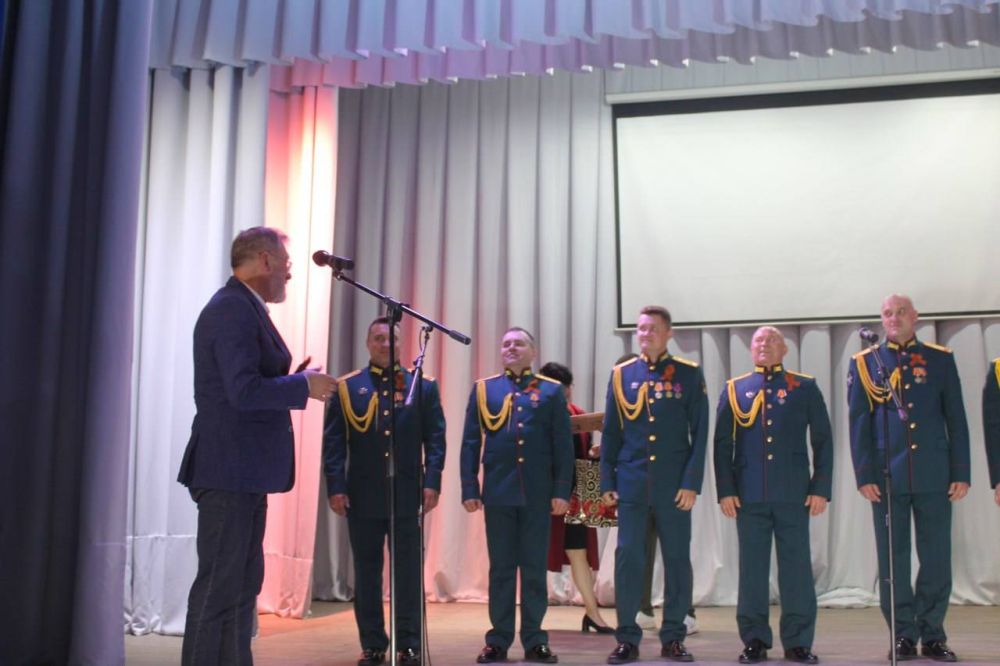 И снова у нас в гостях солисты ансамбля инженерных войск Вооружённых Сил Российской Федерации И снова у нас в гостях солисты ансамбля инженерных войск Вооружённых Сил Российской Федерации