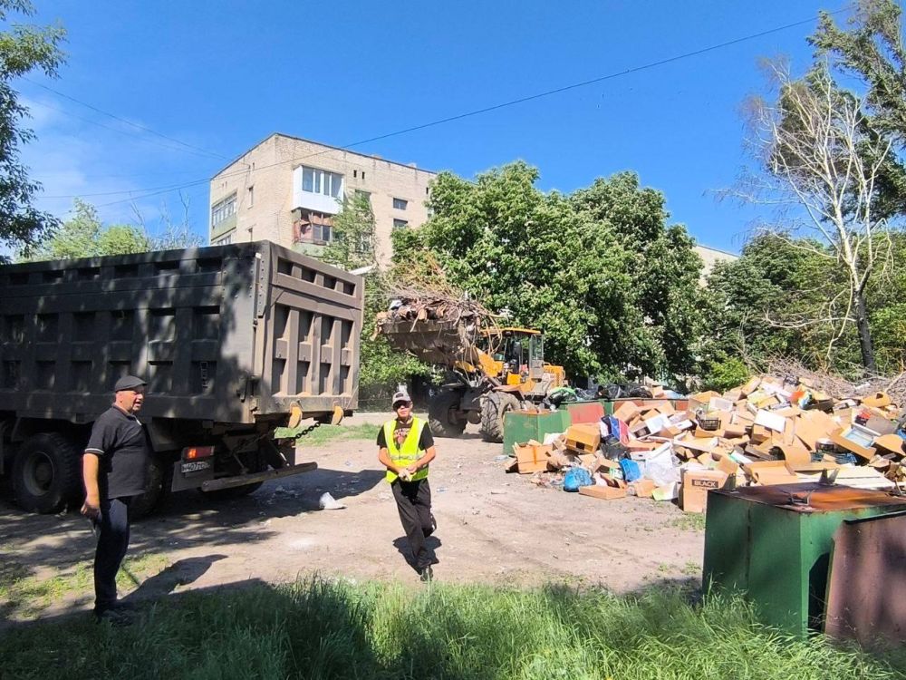 Денис Зубов: Администрацией городского округа Иловайск совместно с шеф-регионом Нижегородской области произведены работы по уборке несанкционированной стихийной свалки за Первым Республиканским супермаркетом Денис Зубов: Администрацией городского округа Иловайск совместно с шеф-регионом Нижегородской области произведены работы по уборке несанкционированной стихийной свалки за Первым Республиканским супермаркетом