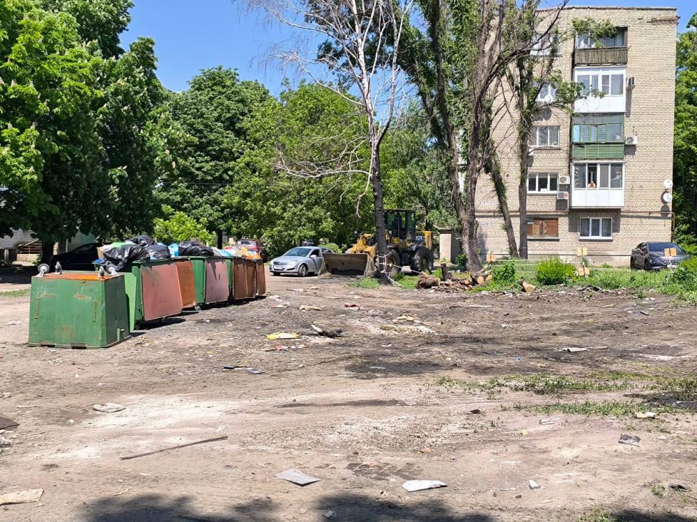 Денис Зубов: Администрацией городского округа Иловайск совместно с шеф-регионом Нижегородской области произведены работы по уборке несанкционированной стихийной свалки за Первым Республиканским супермаркетом Денис Зубов: Администрацией городского округа Иловайск совместно с шеф-регионом Нижегородской области произведены работы по уборке несанкционированной стихийной свалки за Первым Республиканским супермаркетом